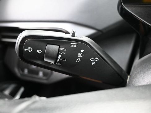 Used 2024 Volkswagen ID.4 Pro RWD image 16