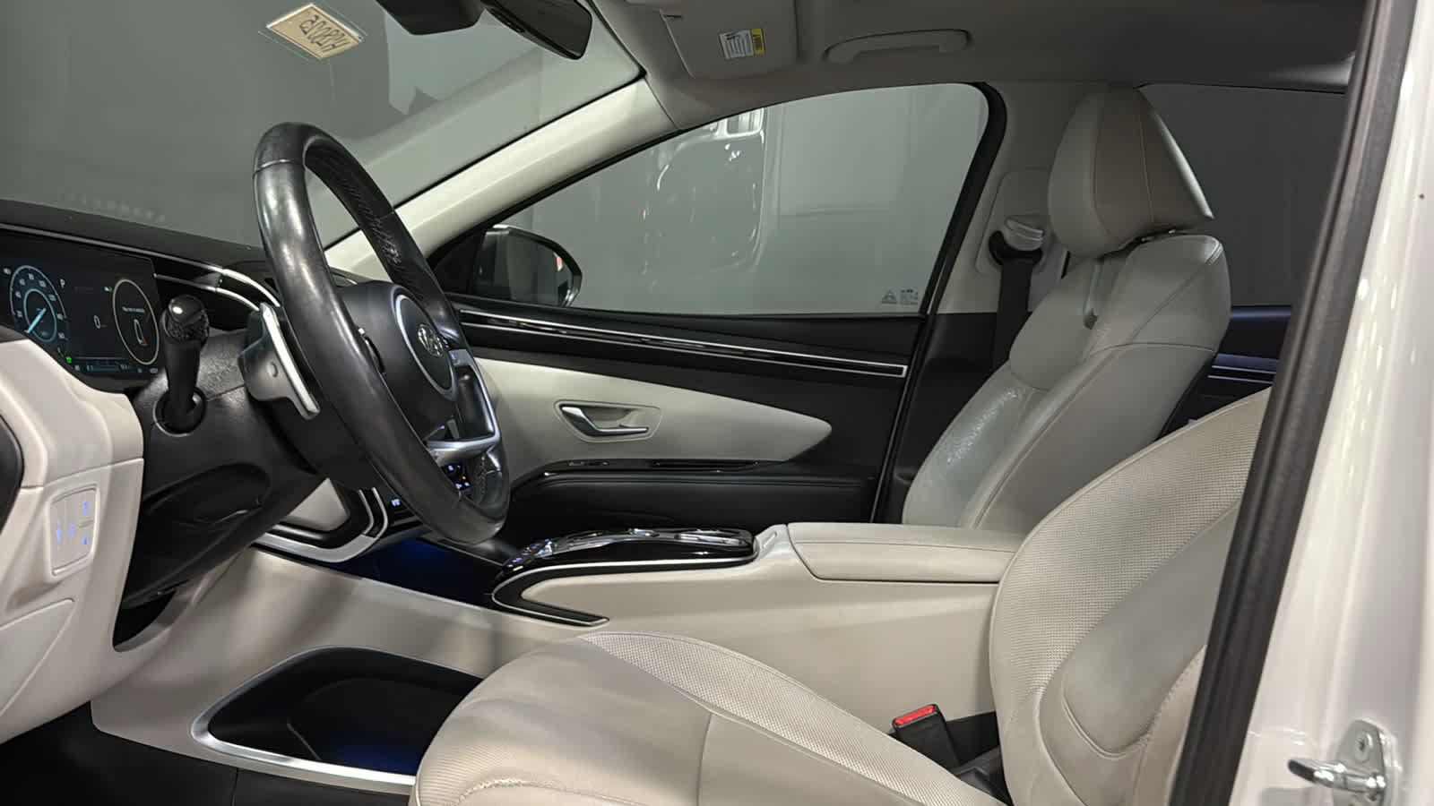 Used 2023 Hyundai Tucson Limited AWD/4WD image 10