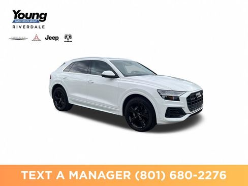 Used 2023 Audi Q8 Premium AWD/4WD image 7