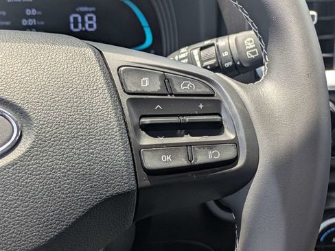 Used 2025 Hyundai Venue Limited FWD image 26