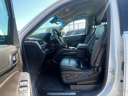 Used 2019 Chevrolet Suburban LT image 27