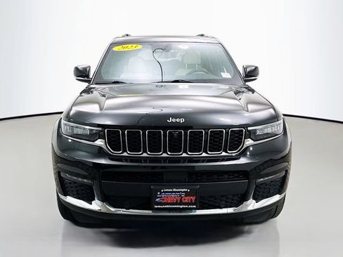 Used 2023 Jeep Grand Cherokee L Limited w/ Luxury Tech Group II image 2