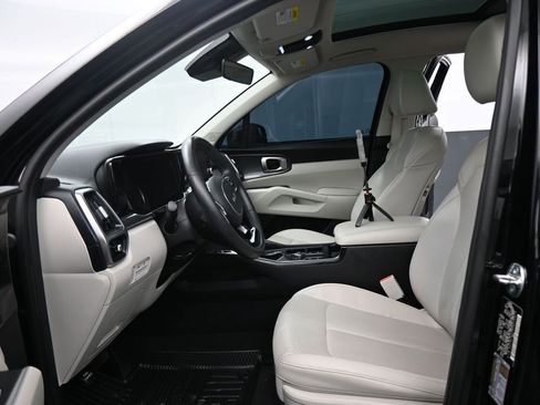 Used 2023 Kia Sorento S w/ Panoramic Sunroof Package FWD image 23