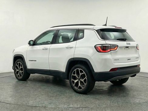 Used 2025 Jeep Compass Limited AWD/4WD image 6
