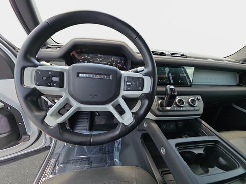 Used 2020 Land Rover Defender 110 First Edition AWD/4WD image 17