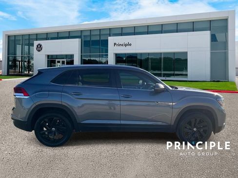 Certified 2023 Volkswagen Atlas Cross Sport SE w/ Black Wheel Package FWD image 5