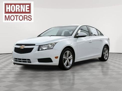 Used 2013 Chevrolet Cruze LT image 2