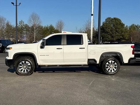 Used 2025 Chevrolet Silverado 2500 Custom w/ Custom Value Package image 6