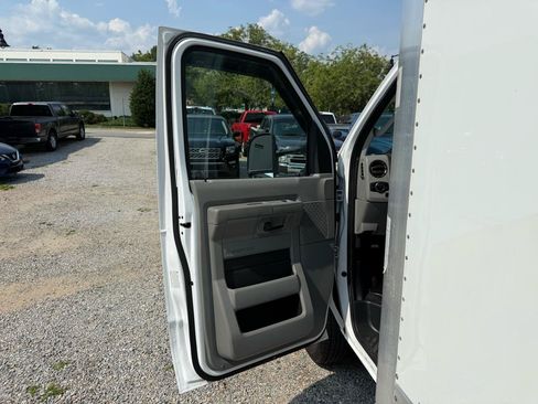 Used 2024 Ford E-350 and Econoline 350 Super Duty w/ Power Windows & Locks Group RWD image 18