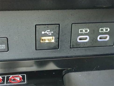 Certified 2025 Toyota Camry SE image 20