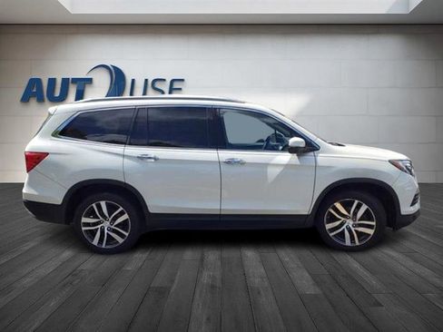 Used 2017 Honda Pilot Elite image 2