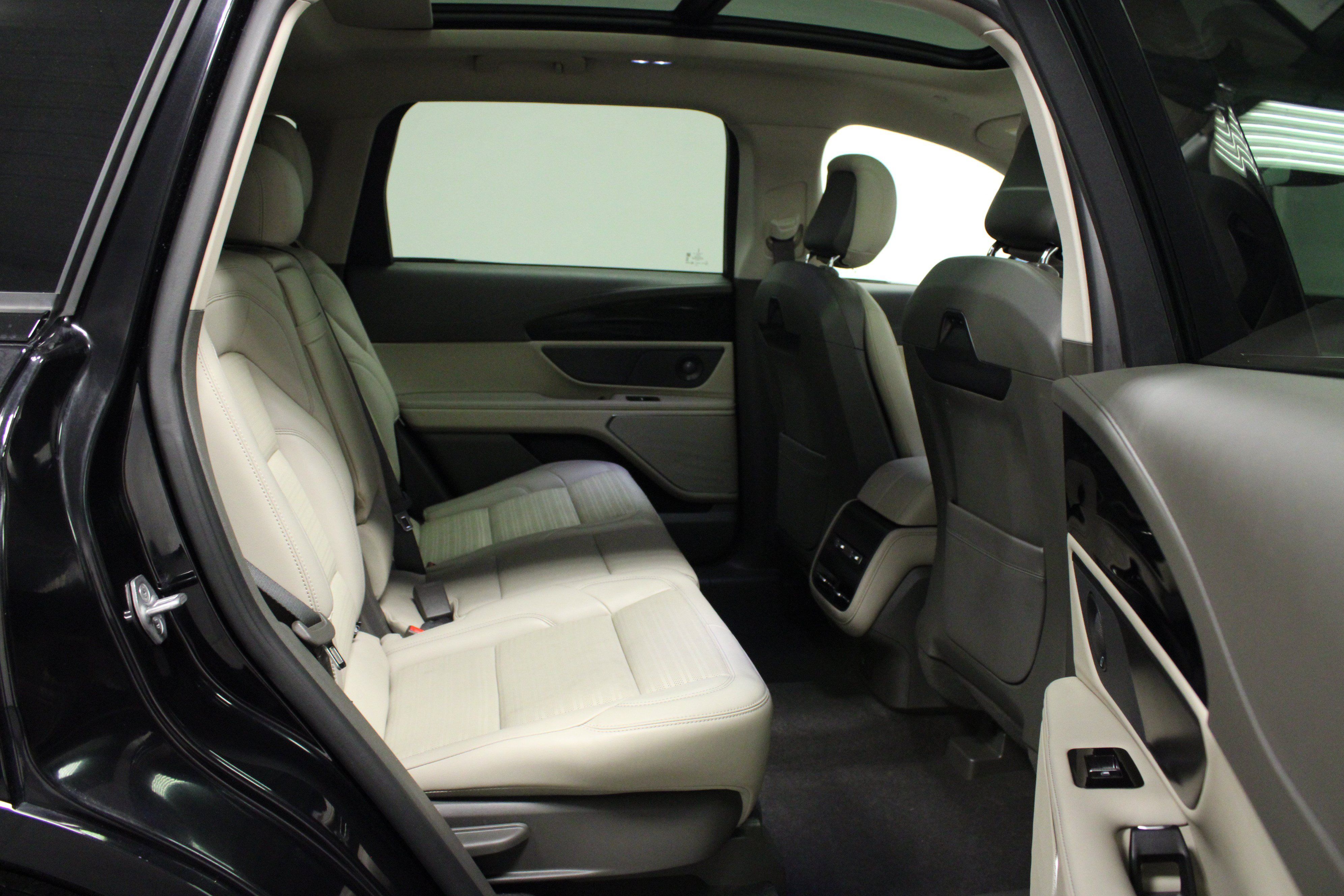 Used 2024 Lincoln Nautilus Reserve w/ Equipment Group 202A AWD/4WD image 15