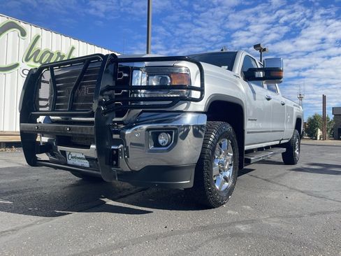 Used 2019 GMC Sierra 3500 SLT w/ Duramax Plus Package image 8