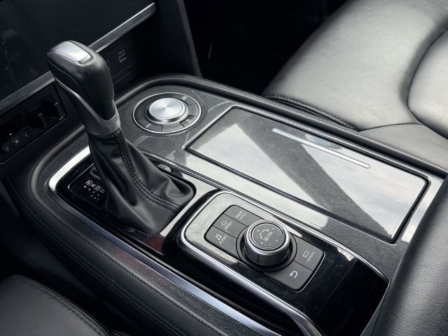 Used 2024 Nissan Armada SV RWD image 22