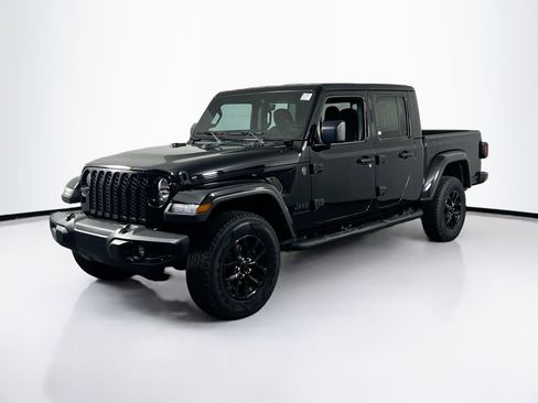 Used 2022 Jeep Gladiator Sport image 1