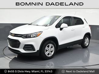 Used 2022 Chevrolet Trax LS w/ Tint and Cruise Package AWD/4WD video 1