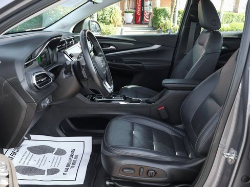 Used 2022 Chevrolet Bolt EUV Premier image 17