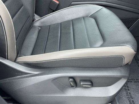 Used 2023 Volkswagen Atlas Cross Sport SEL Premium R-Line image 44