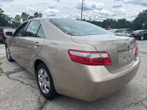 Used 2009 Toyota Camry LE FWD image 21