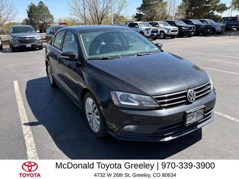 Used 2016 Volkswagen Jetta SEL image 3