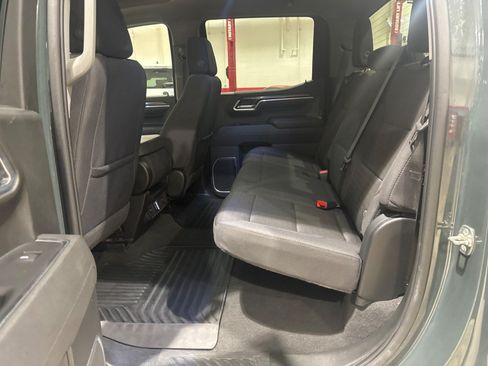 Used 2025 Chevrolet Silverado 1500 LT AWD/4WD image 44