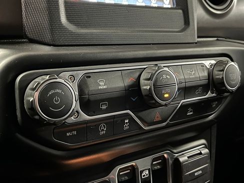 Used 2021 Jeep Wrangler Unlimited Sport image 9