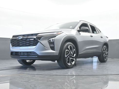 Used 2024 Chevrolet Trax RS w/ Sunroof Package image 58