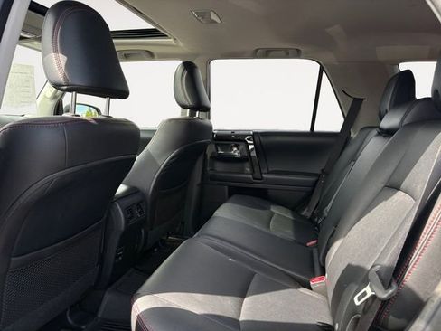 Used 2018 Toyota 4Runner TRD Off-Road Premium AWD/4WD image 12