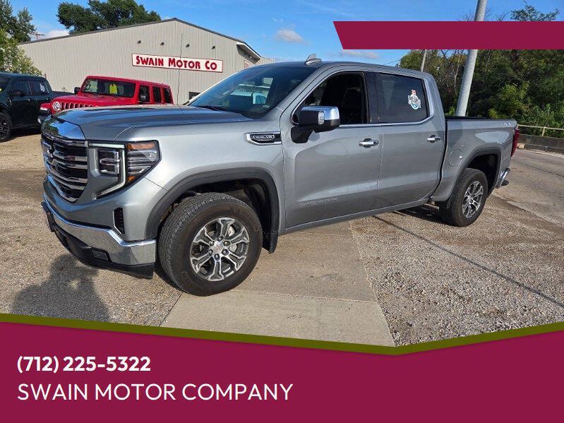Used 2025 GMC Sierra 1500 SLT AWD/4WD image 1