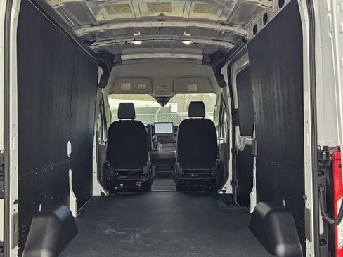 New 2026 Ford Transit 250 148 Medium Roof w/ Load Area Protection Package RWD image 7