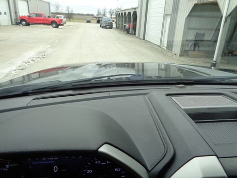 Used 2017 Ford F250 Lariat w/ Chrome Package image 87