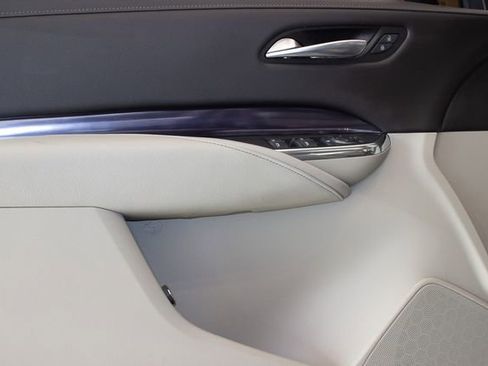 Used 2023 Cadillac XT4 Luxury w/ Cold Weather Package image 22