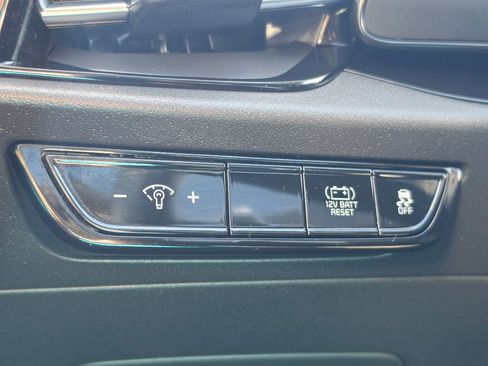 Certified 2023 Kia Niro EX Touring FWD image 17