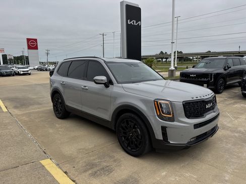 Used 2022 Kia Telluride SX w/ SX Prestige Package AWD/4WD image 8