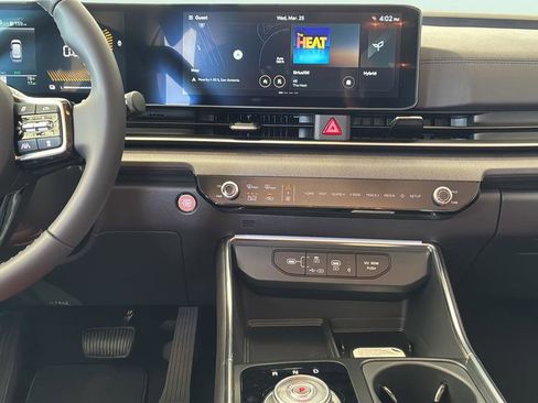 New 2026 Kia Carnival EX FWD image 31