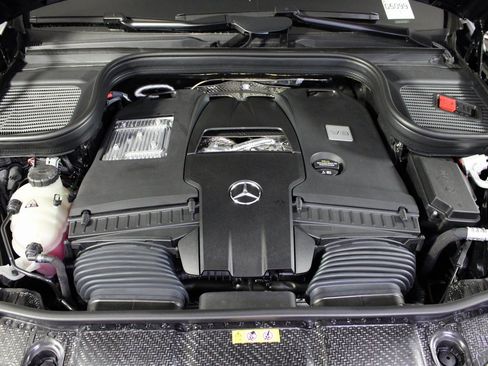 New 2026 Mercedes-Benz GLS 580 4MATIC image 37