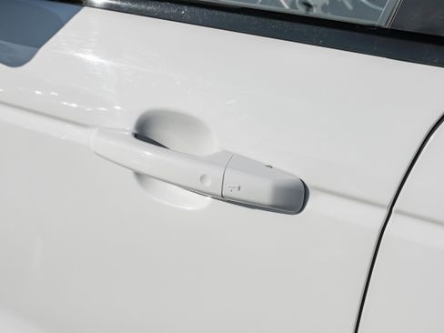 Used 2021 Land Rover Range Rover Sport HSE Dynamic image 36