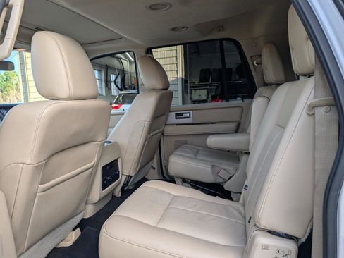 Used 2017 Ford Expedition EL Limited w/ Equipment Group 301A image 18