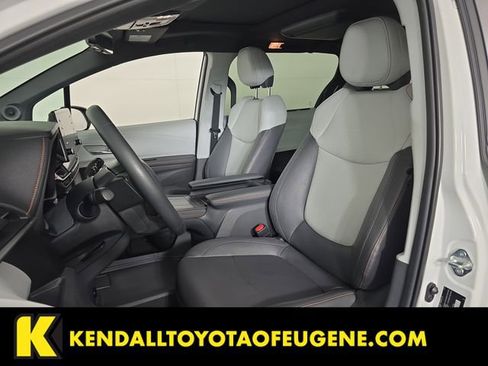 Used 2024 Toyota Sienna XSE AWD/4WD image 16