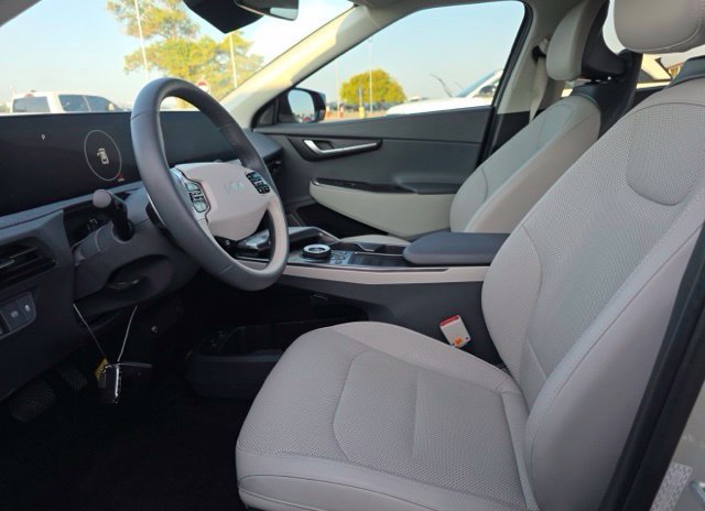 Certified 2023 Kia EV6 Wind AWD/4WD image 9