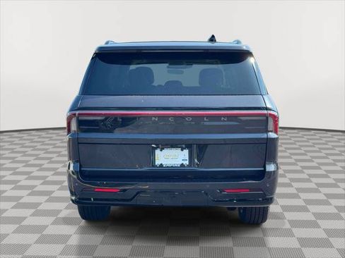 Used 2026 Lincoln Navigator L Reserve w/ Jet Appearance Package AWD/4WD image 6