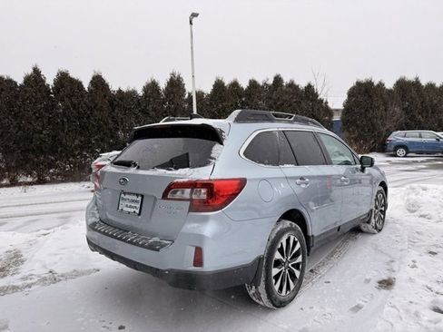 Used 2016 Subaru Outback 3.6R Limited image 4