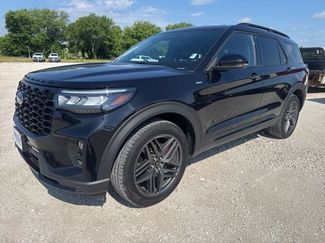 Used 2025 Ford Explorer ST-Line w/ ST-Line Street Pack AWD/4WD video 1