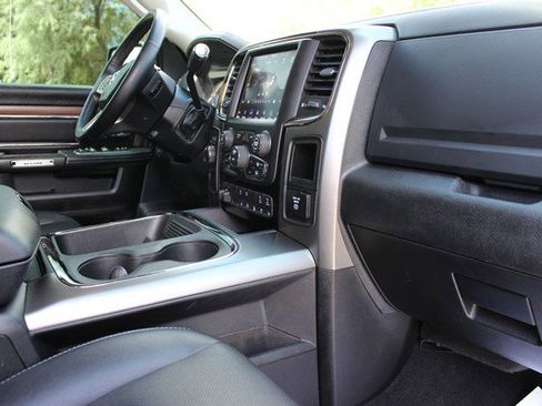 Used 2018 RAM 2500 Laramie w/ Sport Appearance Group AWD/4WD image 16