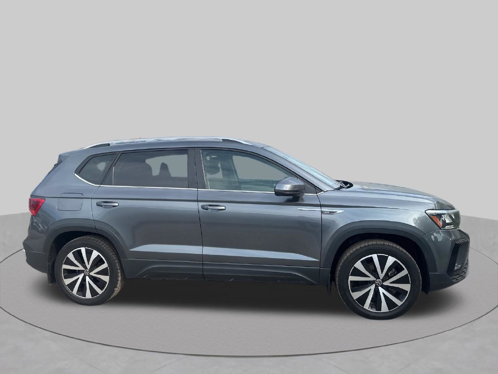 Used 2023 Volkswagen Taos SE w/ Panoramic Sunroof Package AWD/4WD image 38