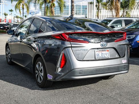 Used 2019 Toyota Prius Prime Advanced image 4