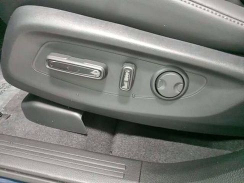 Used 2023 Honda CR-V EX-L image 23