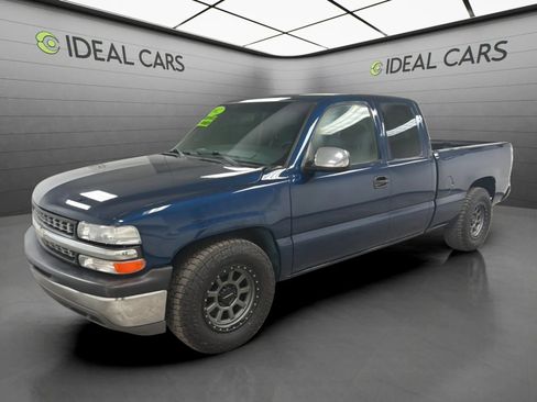 Used 2002 Chevrolet Silverado 1500 LS RWD image 1