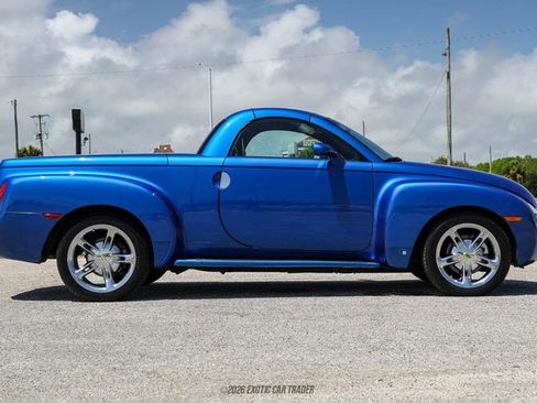 Used 2006 Chevrolet SSR w/ Preferred Equipment Group RWD image 16