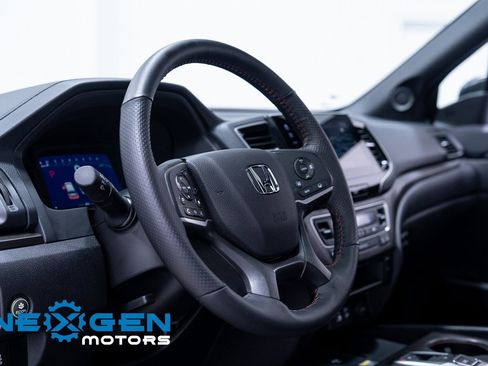 Used 2025 Honda Passport TrailSport image 22